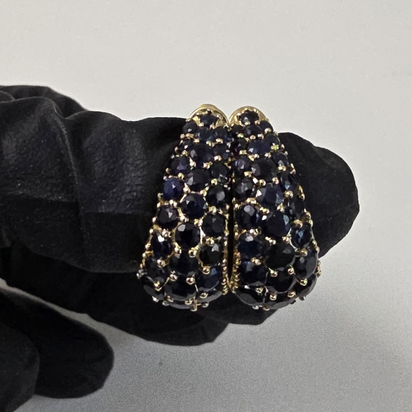 Watch Video / 14K Gold Sapphire Hoop Earrings - Picture 3 of 12